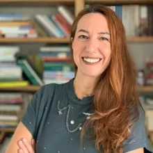 Kl. Psk. Özlem Demir — Psikoloji, İstanbul. Portre fotoğrafı.