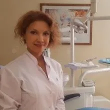 Dt. Gamze Burcu Gül — Diş Hekimi, Çankaya, Ankara. Portre fotoğrafı.