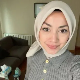 Kl. Psk. Zeynep Gök — Psikoloji, Küçükçekmece, İstanbul. Portre fotoğrafı.