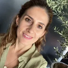 Uzm. Psk. Pelin Öztaş — Psikoloji, İstanbul. Portre fotoğrafı.