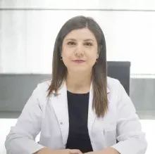 Uzm. Dr. Neşe Öztürk Atkaya — Psikiyatri, Samsun. Portre fotoğrafı.