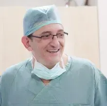 Doç. Dr. Kemal Göl — Kadın Hastalıkları Ve Doğum, Çankaya, Ankara. Portre fotoğrafı.