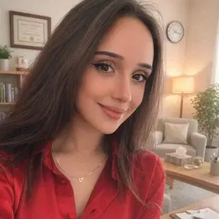 Kl. Psk. Berşan Kaytuoğlu Yazar — Psikoloji. Portre fotoğrafı.