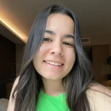 Fzt. Sanem Çelik — Fizyoterapi Ve Rehabilitasyon, Antalya. Portre fotoğrafı.