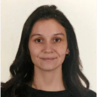 Kl. Psk. Zeynep Bülbül — Psikoloji, Düzce. Portre fotoğrafı.