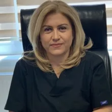 Uzm. Dr. Gülsema Akıncı — İç Hastalıkları. Portre fotoğrafı.