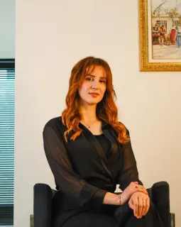 Dr. Kübra Hallaç profilinde yer alan galeri fotoğrafı.