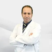 Doç. Dr. Murat Doğan — Çocuk Endokrinolojisi, Şehitkamil, Gaziantep. Portre fotoğrafı.