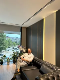 Prof. Dr. Emin Üstünyurt profilinde yer alan galeri fotoğrafı.