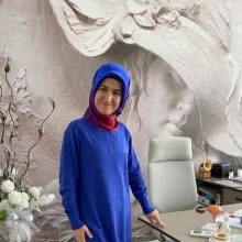 Op. Dr. Münihe Yücel — Kadın Hastalıkları Ve Doğum, İstanbul. Portre fotoğrafı.