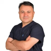 Op. Dr. Savaş Erdem — Kadın Hastalıkları Ve Doğum, Gaziantep. Portre fotoğrafı.