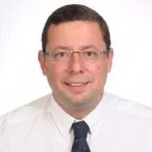 Op. Dr. İbrahim Sözen — Kadın Hastalıkları Ve Doğum, Ataşehir, İstanbul. Portre fotoğrafı.