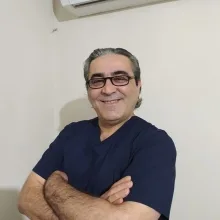 Dr. Yusuf Maraşlı — Pratisyen, İstanbul. Portre fotoğrafı.