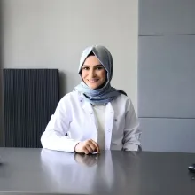 Dyt. Fatma Osmanağaoğlu — Diyetisyen, İstanbul. Portre fotoğrafı.