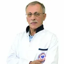 Uzm. Dr. Vehip Adsız Ertuğrul — Dermatoloji, Denizli. Portre fotoğrafı.