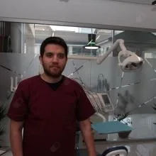 Dr. Dt. Volkan Atak — Çankaya, Ankara. Portre fotoğrafı.