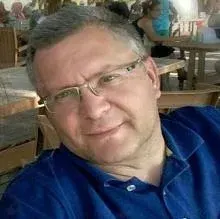 Prof. Dr. Dinçer Avlan — Çocuk Cerrahisi, Edirne. Portre fotoğrafı.