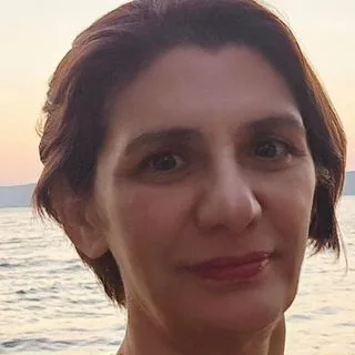 Doç. Dr. Arzu Çiftçi — Psikiyatri, İstanbul. Portre fotoğrafı.