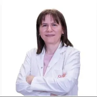 Doç. Dr. Emine Müge Acar — Dermatoloji, Ankara. Portre fotoğrafı.