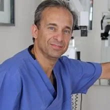 Prof. Dr. Uğur Tekin — Ağız Diş Ve Çene Cerrahisi. Portre fotoğrafı.