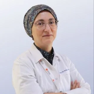 Doç. Dr. Cahide Yılmaz — Çocuk Nörolojisi, Ümraniye, İstanbul. Portre fotoğrafı.