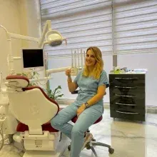 Dt. Elif Kocaman — Diş Hekimi, Kocaeli. Portre fotoğrafı.
