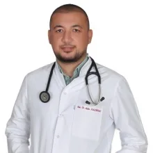 Uzm. Dr. Aydın Kalender — İç Hastalıkları, Kuşadası, Aydın. Portre fotoğrafı.
