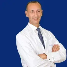 Prof. Dr. Mert Erkan — Genel Cerrahi, İstanbul. Portre fotoğrafı.