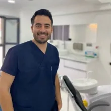 Dt. Recep Kızılhan — Diş Hekimi, Denizli. Portre fotoğrafı.