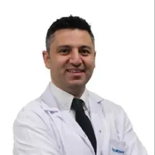 Prof. Dr. Veysel Ozan Tanık — Kardiyoloji, Çankaya, Ankara. Portre fotoğrafı.