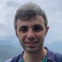 Op. Dr. Ömer Faruk Ünverdi — Plastik Rekonstrüktif Ve Estetik Cerrahi, Antalya. Portre fotoğrafı.