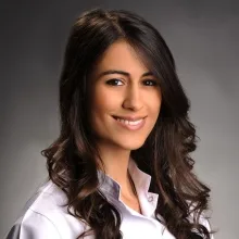 Uzm. Dt. Elif Özçelik — Ağız Diş Ve Çene Cerrahisi, Nilüfer, Bursa. Portre fotoğrafı.