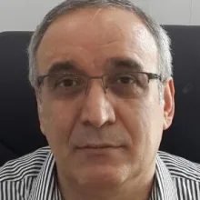 Uzm. Dr. Ahmet Hasanzade — Bakırköy, İstanbul. Portre fotoğrafı.