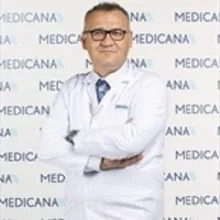 Uzm. Dr. Mesut Arslan — Çocuk Sağlığı Ve Hastalıkları, Nilüfer, Bursa. Portre fotoğrafı.
