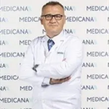 Uzm. Dr. Mesut Arslan — Çocuk Sağlığı Ve Hastalıkları, Nilüfer, Bursa. Portre fotoğrafı.