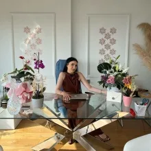 Dyt. Duygu Biricik — Diyetisyen, İstanbul. Portre fotoğrafı.