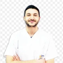 Dt. Fuat Yılmaz — Diş Hekimi, İzmir. Portre fotoğrafı.
