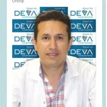 Op. Dr. Mehmet Reşat Demir — Üroloji, Gaziantep. Portre fotoğrafı.