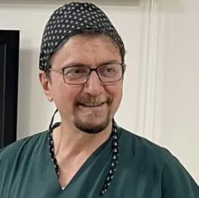 Prof. Dr. Ümit Aydoğmuş — Göğüs Cerrahisi, Denizli. Portre fotoğrafı.