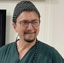 Prof. Dr. Ümit Aydoğmuş — Göğüs Cerrahisi, Denizli. Portre fotoğrafı.