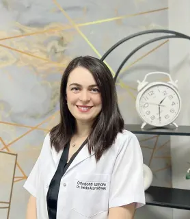 Uzm. Dt. Selda Akar Gömek profilinde yer alan galeri fotoğrafı.