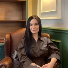 Psk. Esra Sayın — İstanbul. Portre fotoğrafı.