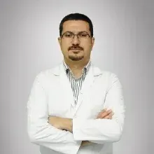 Op. Dr. Erdem Basoğlu — Ortopedi Ve Travmatoloji, Konak, İzmir. Portre fotoğrafı.