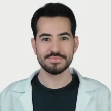 Dkt. Mücahid Özdemir — Dil ve Konuşma Terapisi, Eskişehir. Portre fotoğrafı.