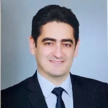 Op. Dr. Mustafa Kemal Ünlü — Göz Hastalıkları, İstanbul. Portre fotoğrafı.