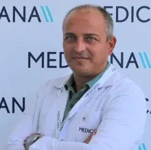 Op. Dr. Alper Türkkan — Beyin Ve Sinir Cerrahisi, Nilüfer, Bursa. Portre fotoğrafı.