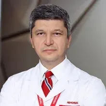 Op. Dr. Erkal Ziylan — Genel Cerrahi, Bakırköy, İstanbul. Portre fotoğrafı.