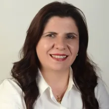 Prof. Dr. Selda Demircan Sezer — Kadın Hastalıkları Ve Doğum, Aydın. Portre fotoğrafı.