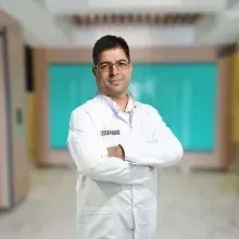 Op. Dr. Sani Sarıgül — Beyin Ve Sinir Cerrahisi, Yıldırım, Bursa. Portre fotoğrafı.
