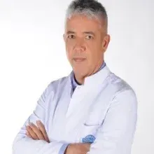 Prof. Dr. Ertan Yetkin — Kardiyoloji, İstanbul. Portre fotoğrafı.
